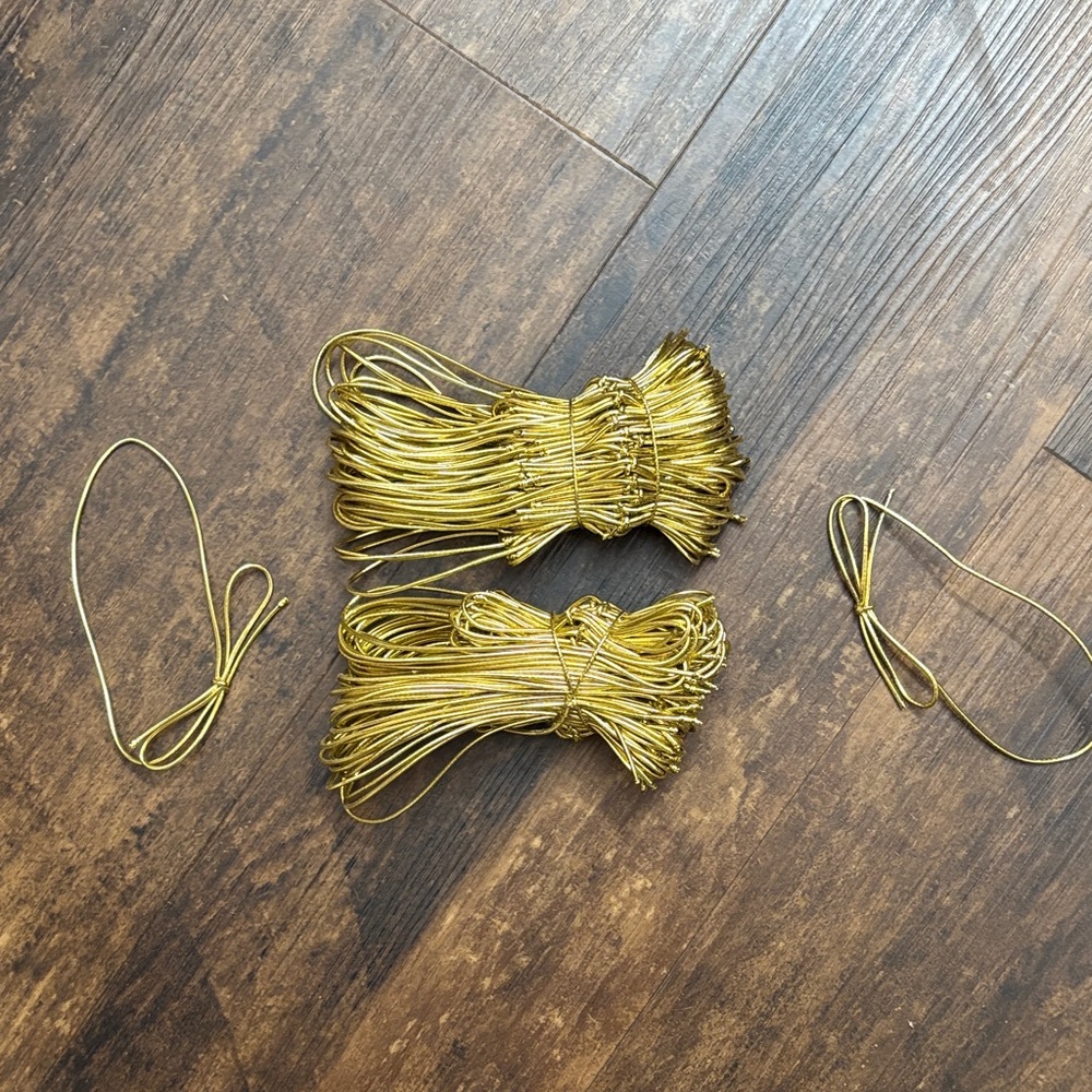 🆕 100 pc LOT Gold Metallic Stretch Cord Loops with Pre-Tied Bow Gift Box Ribbon
